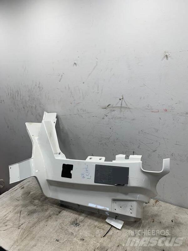 Volvo VNL 駕駛室與內部