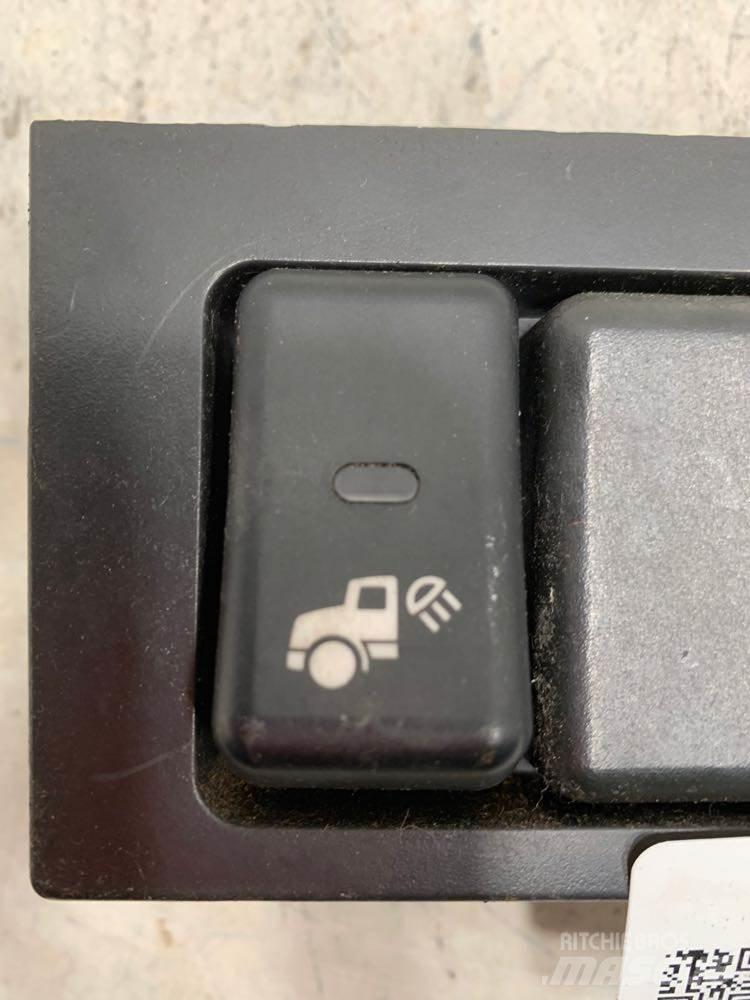 Volvo VNL 電子設備