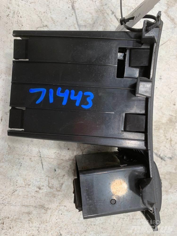 Volvo VNL 電子設備