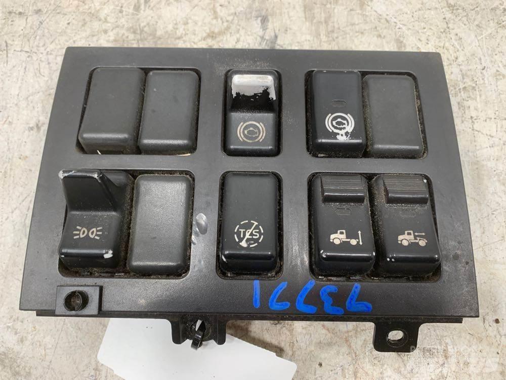 Volvo VNL 電子設備