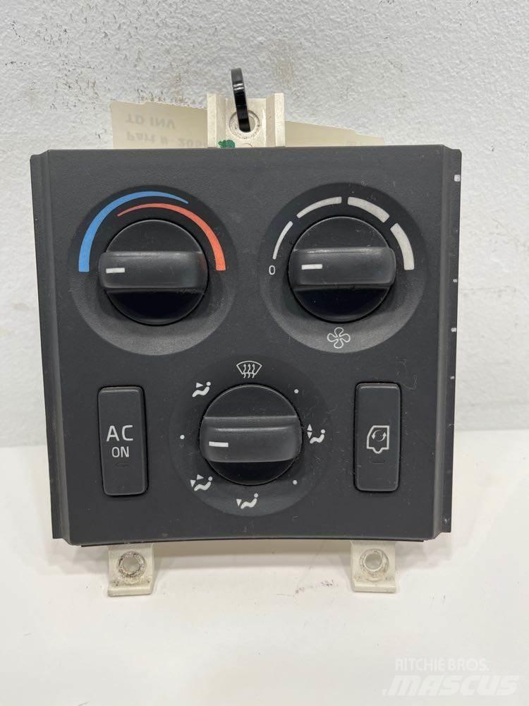 Volvo VNM 電子設備