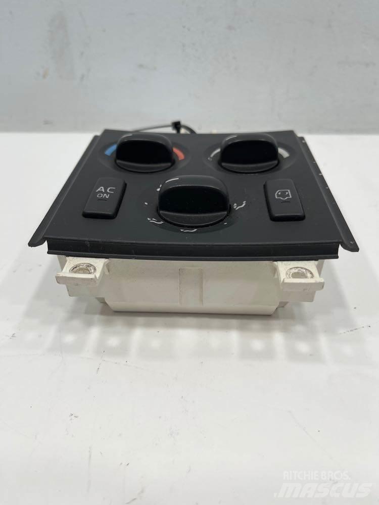 Volvo VNM 電子設備