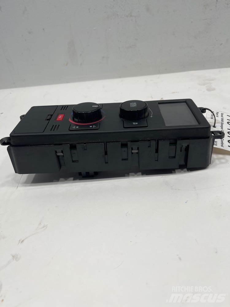 Volvo VNM 電子設備