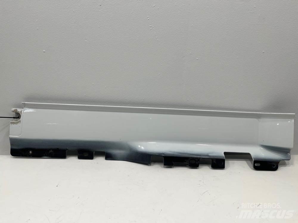 Volvo VNM 駕駛室與內部