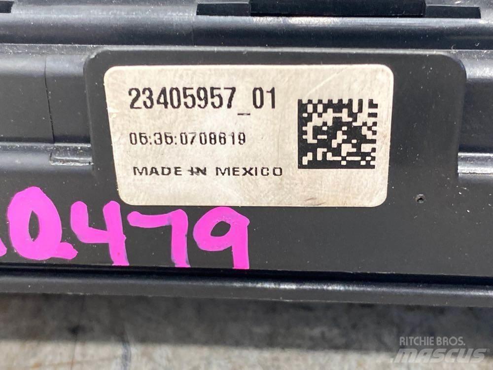 Volvo VNR 電子設備