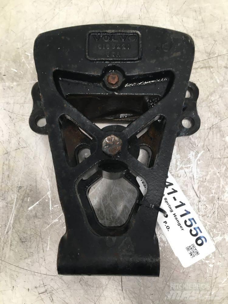 Volvo WCA 底盤和懸架