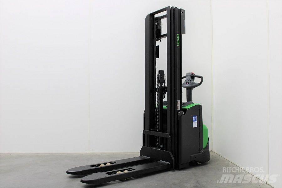 Cesab S 212 / 450 行走控制式堆積機
