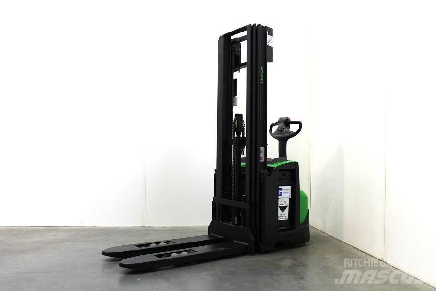 Cesab S 214 / 445 行走控制式堆積機
