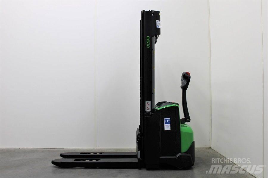 Cesab S 214 / 445 行走控制式堆積機