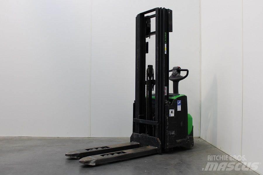 Cesab S 214 L / 445 行走控制式堆積機
