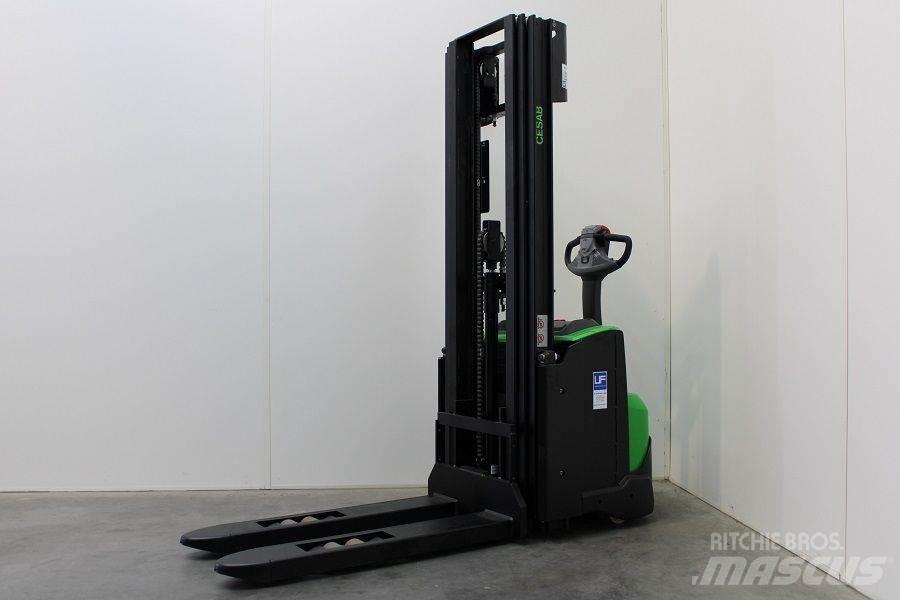 Cesab S 214 L / 445 行走控制式堆積機
