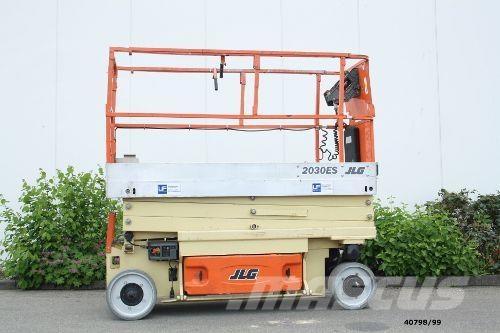 JLG 2030 ES 剪式升降機