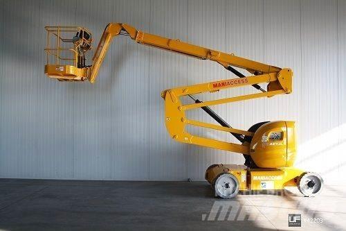 Manitou 170 AETJ 曲臂高空作業車