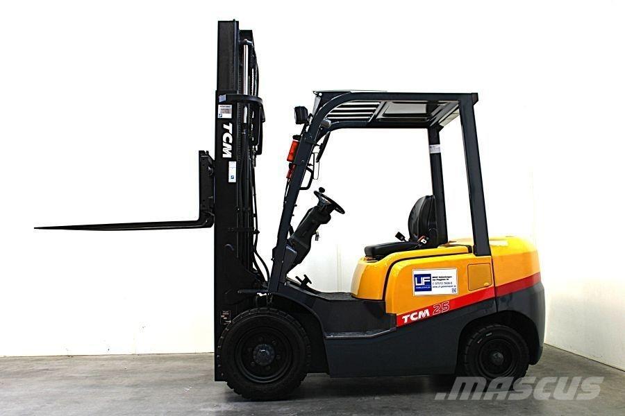 TCM FD 25 T 3 柴油卡車