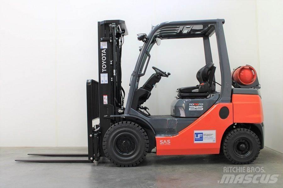 Toyota 02-8FGF25 液化石油氣LPG卡車