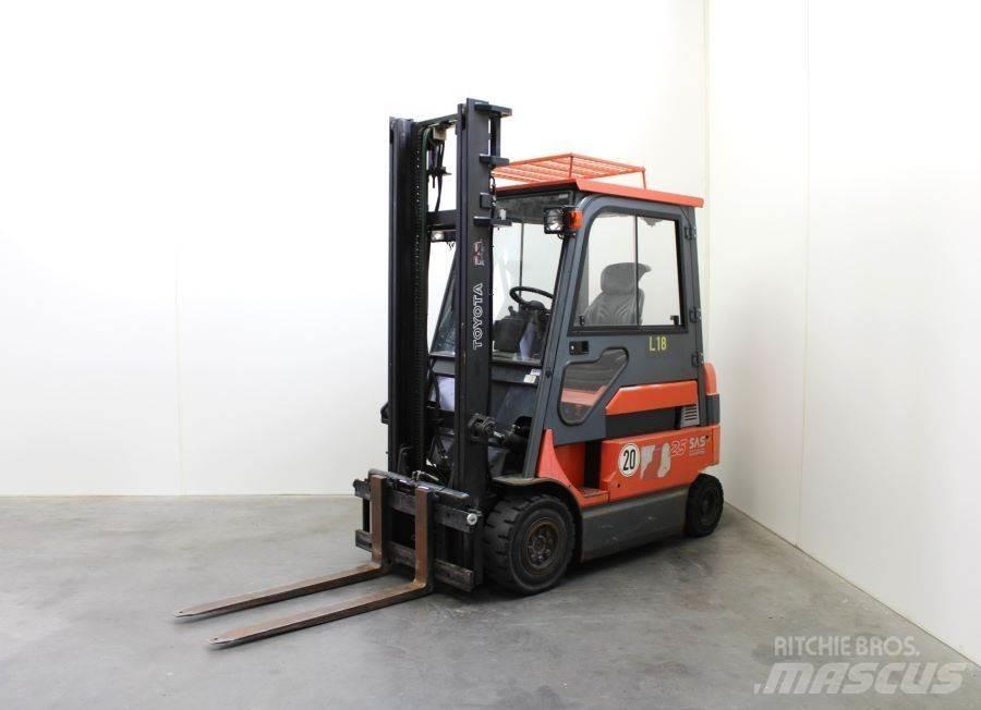 Toyota 7FBM25 電動堆高機