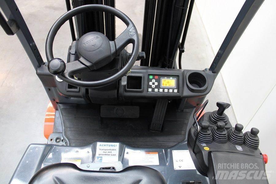 Toyota 8FBE 20 T 電動堆高機