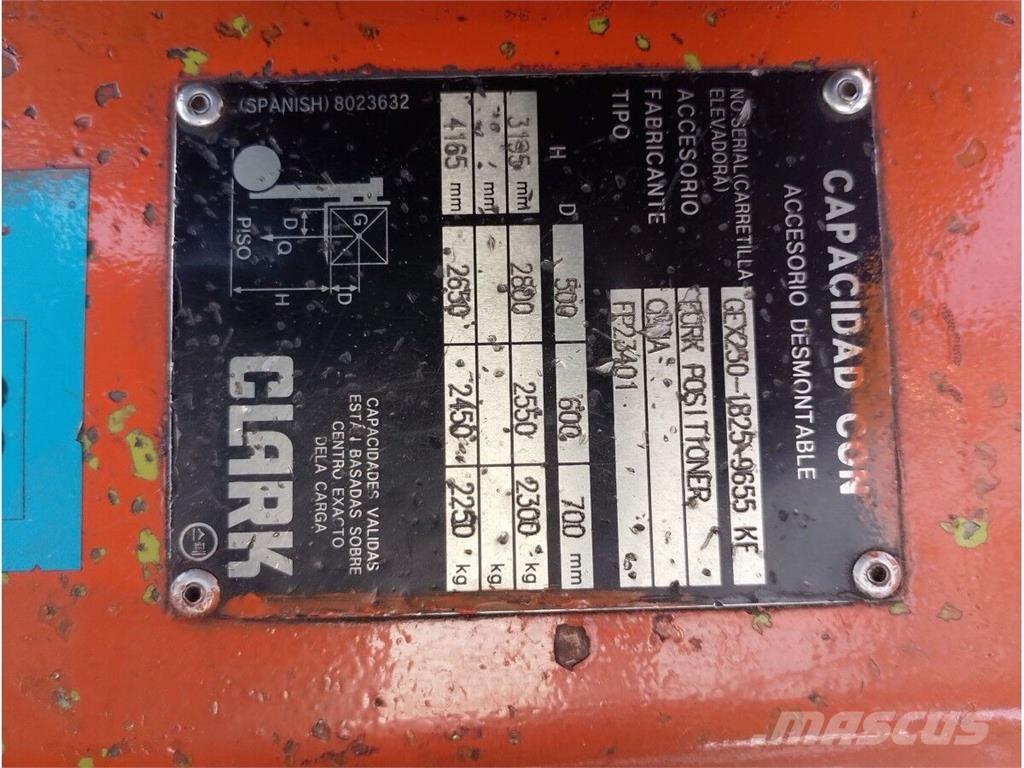 Clark GEX30 其他物料運輸工具