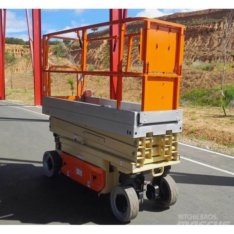 JLG 2030 ES 剪式升降機
