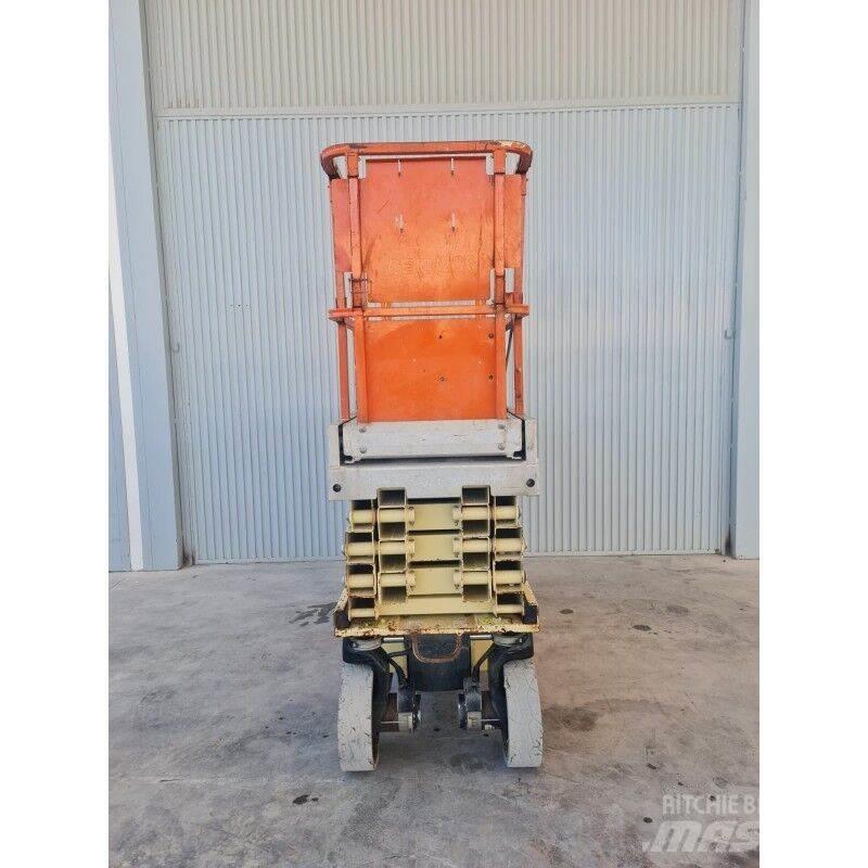 JLG 2630 ES 剪式升降機