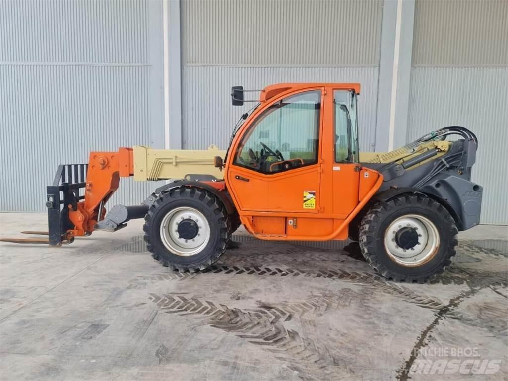 JLG 4013 伸縮臂操作車