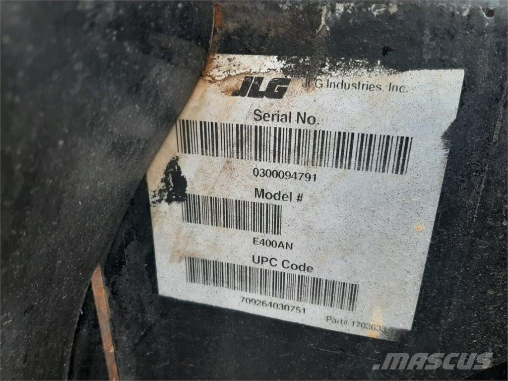 JLG E400AN 曲臂高空作業車