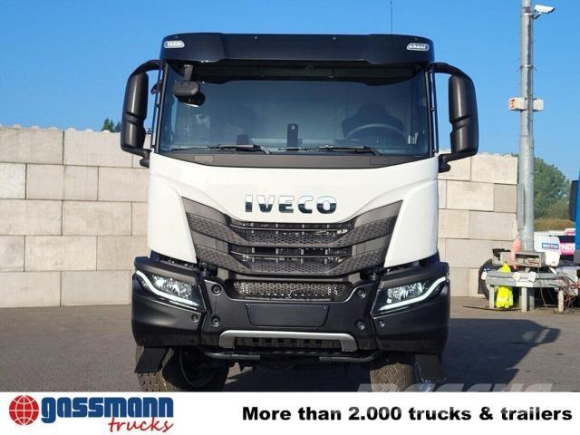 Iveco T-Way 360 6x6 吊鉤式起重車
