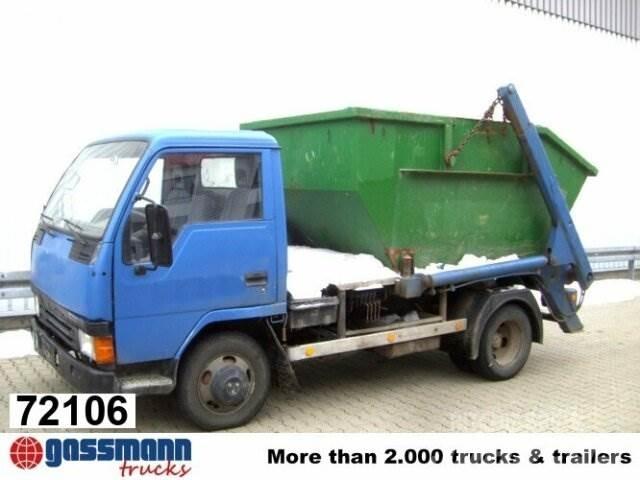 Mitsubishi Canter 4x2 起重可拆卸式卡車