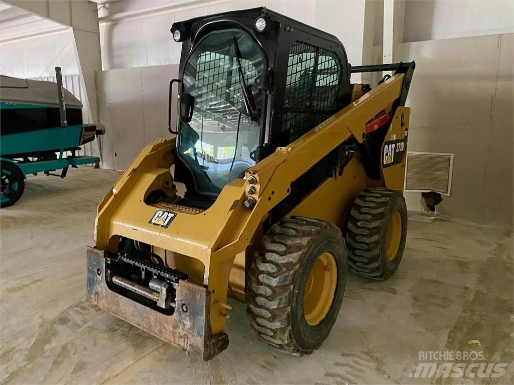 CAT 272D2 滑移轉向裝載機