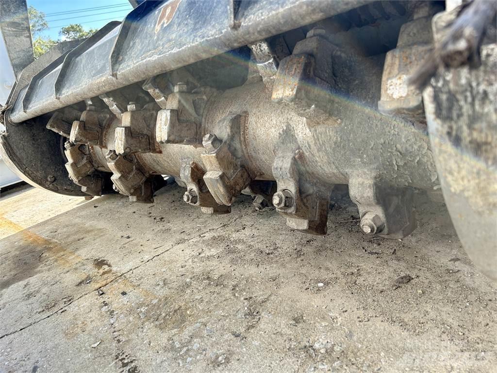 CAT 299D3 滑移轉向裝載機