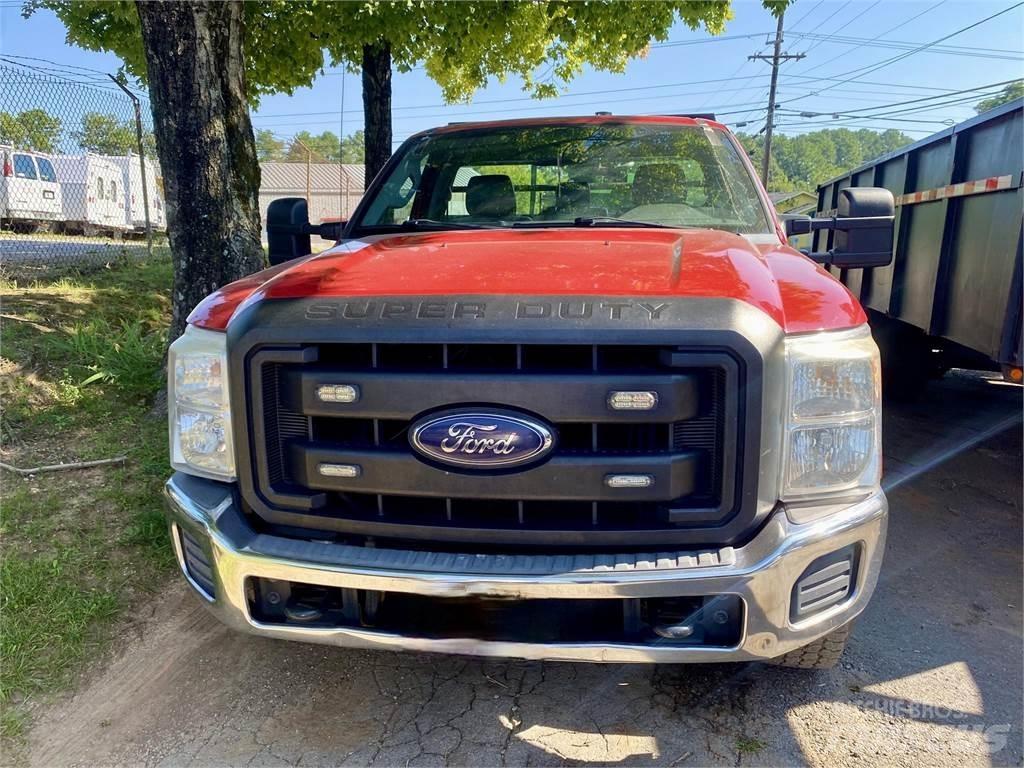 Ford F250 平板式/側卸式卡車