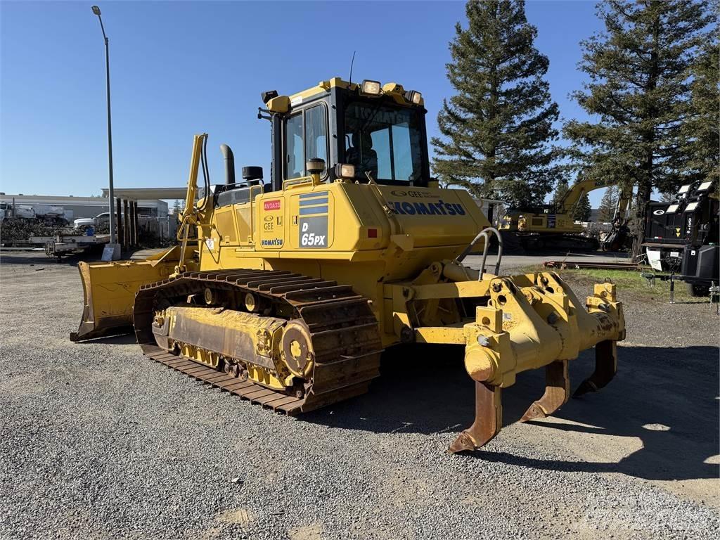 Komatsu D65PX-18 履帶推土機