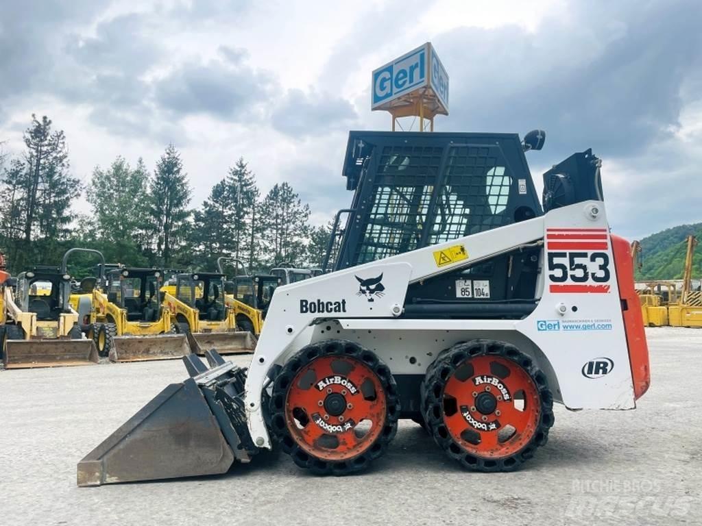 Bobcat 553 滑移轉向裝載機