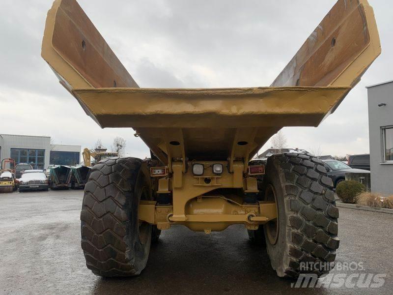 CAT 730 鉸接式起吊車