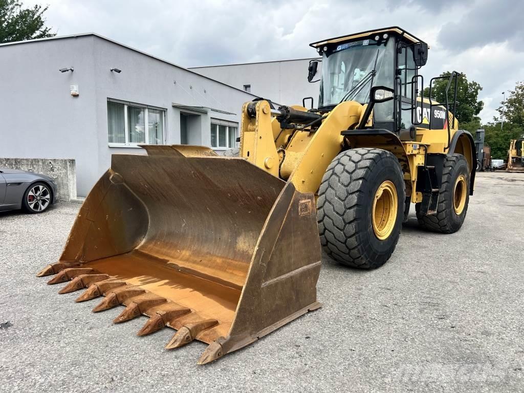 CAT 950 M 輪胎式裝載機