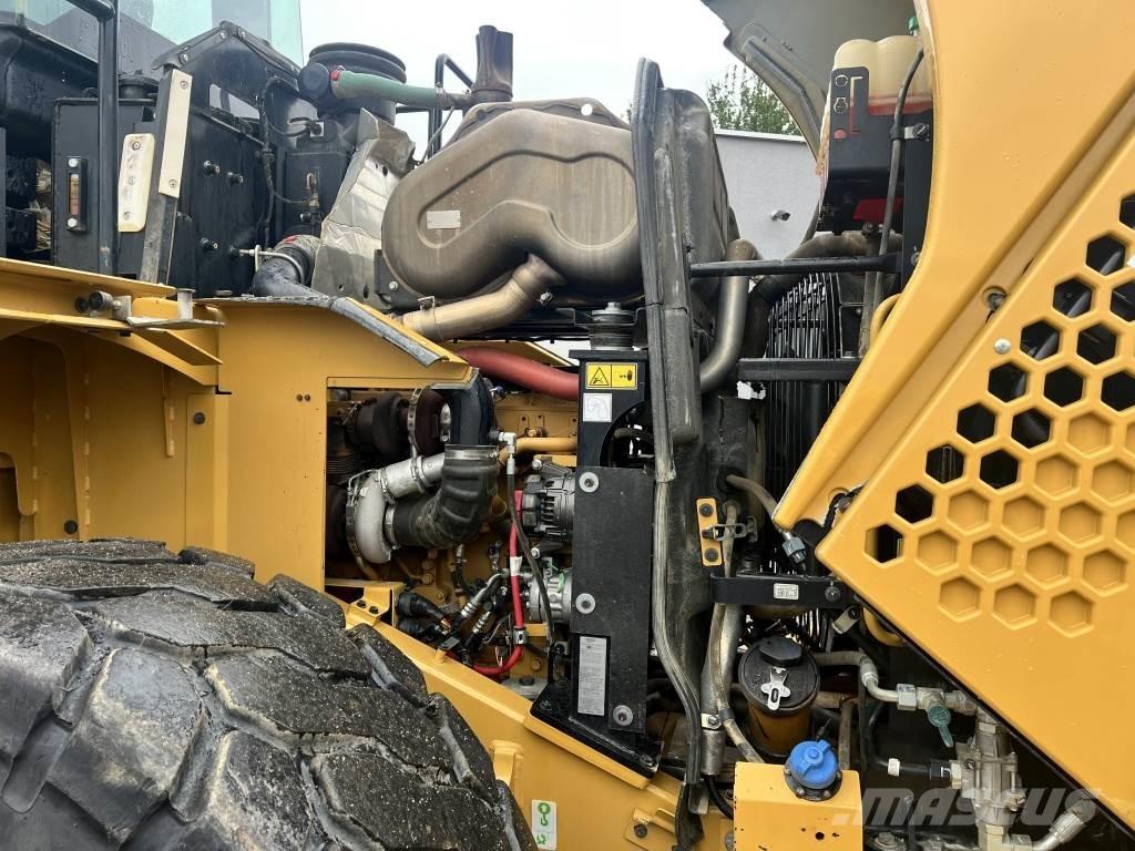 CAT 950 M 輪胎式裝載機