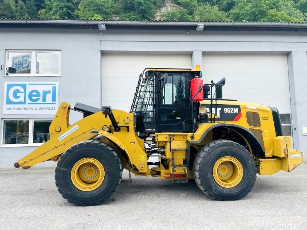 CAT 962M 輪胎式裝載機