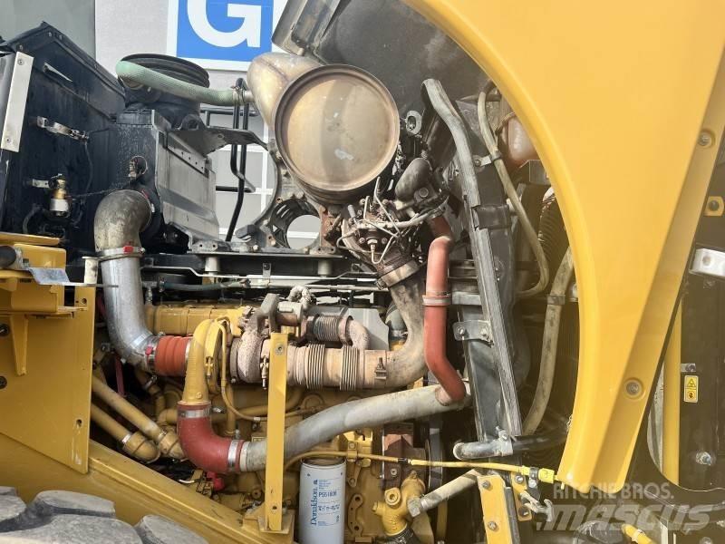 CAT 966 K 輪胎式裝載機