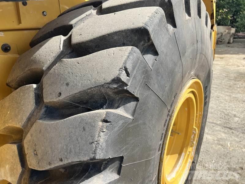 CAT 966 M-XE 輪胎式裝載機