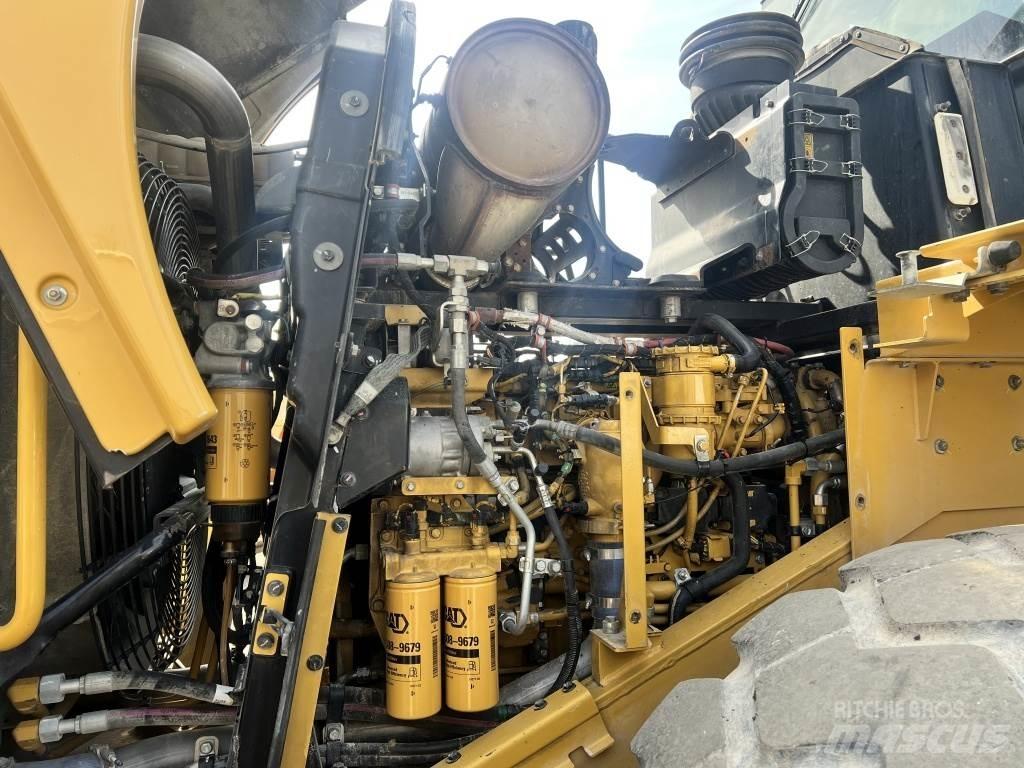 CAT 972 K 輪胎式裝載機