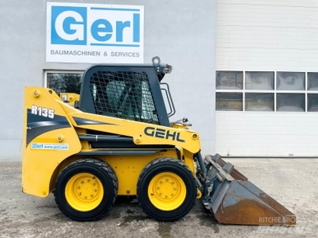 Gehl R135 滑移轉向裝載機