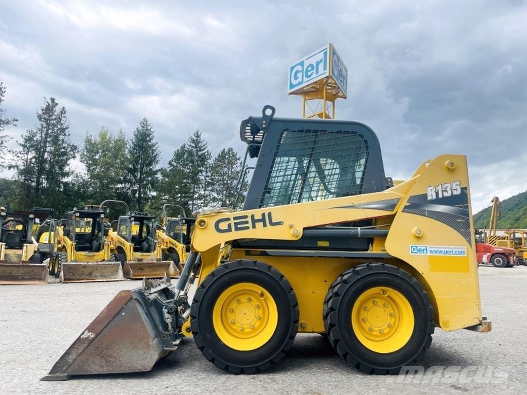 Gehl R135 滑移轉向裝載機