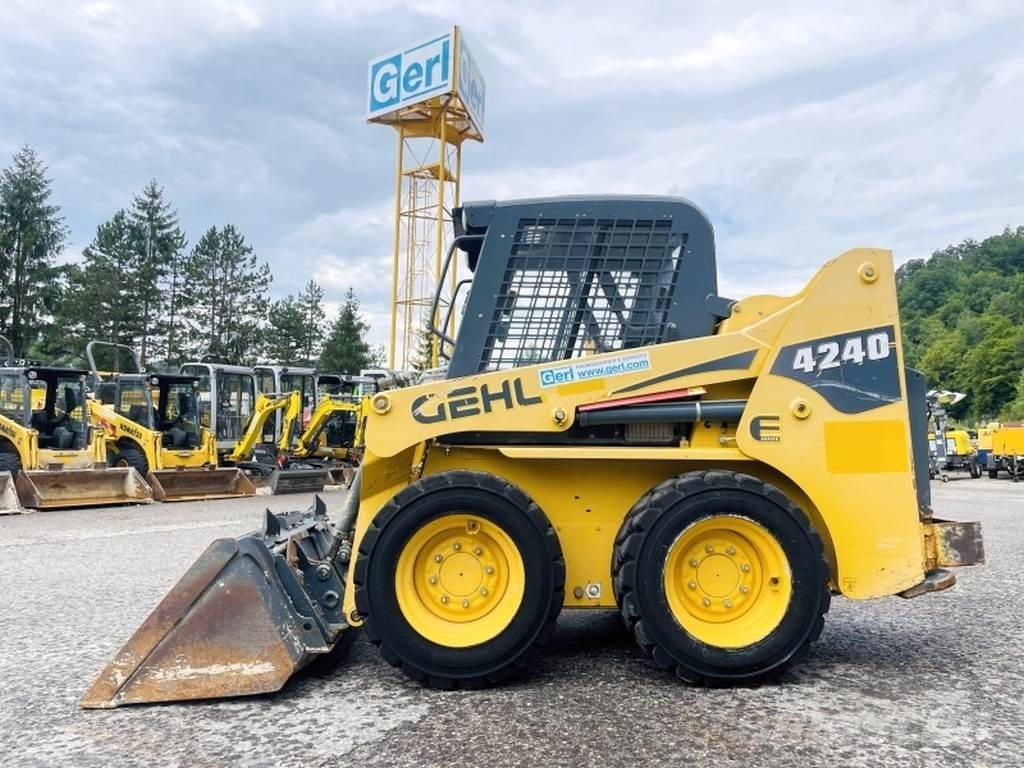 Gehl SL4240 滑移轉向裝載機