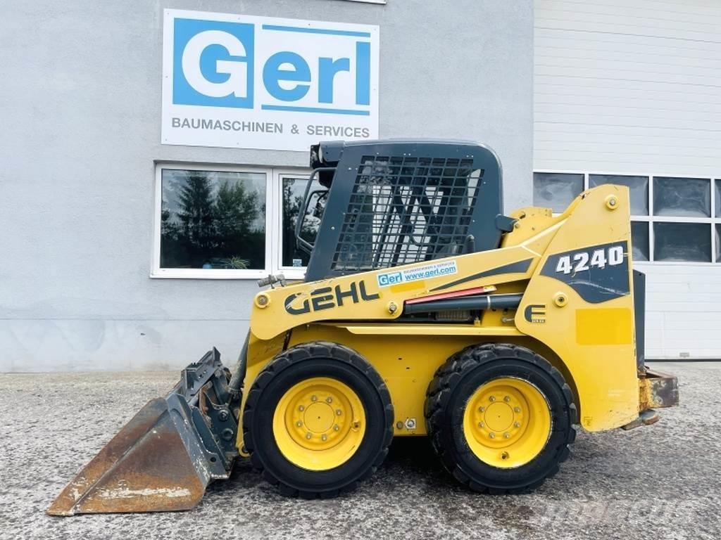 Gehl SL4240 滑移轉向裝載機