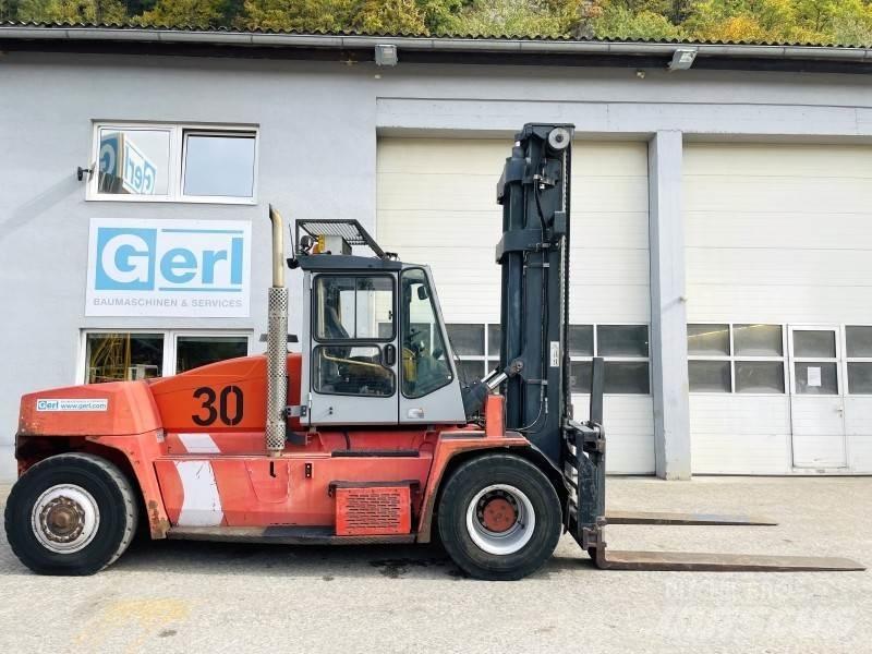 Kalmar DCE 160-12 柴油卡車