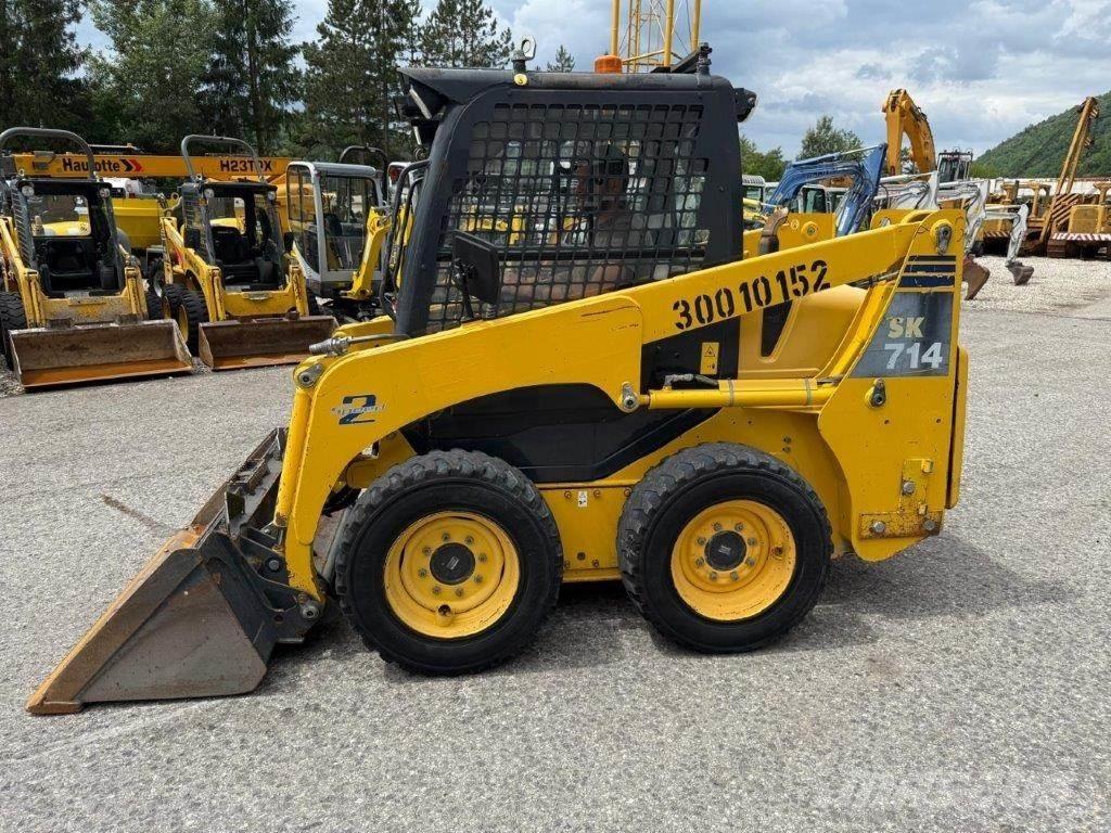 Komatsu SK714-5 滑移轉向裝載機