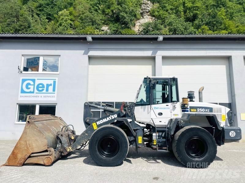 Komatsu WA250PZ-6 輪胎式裝載機