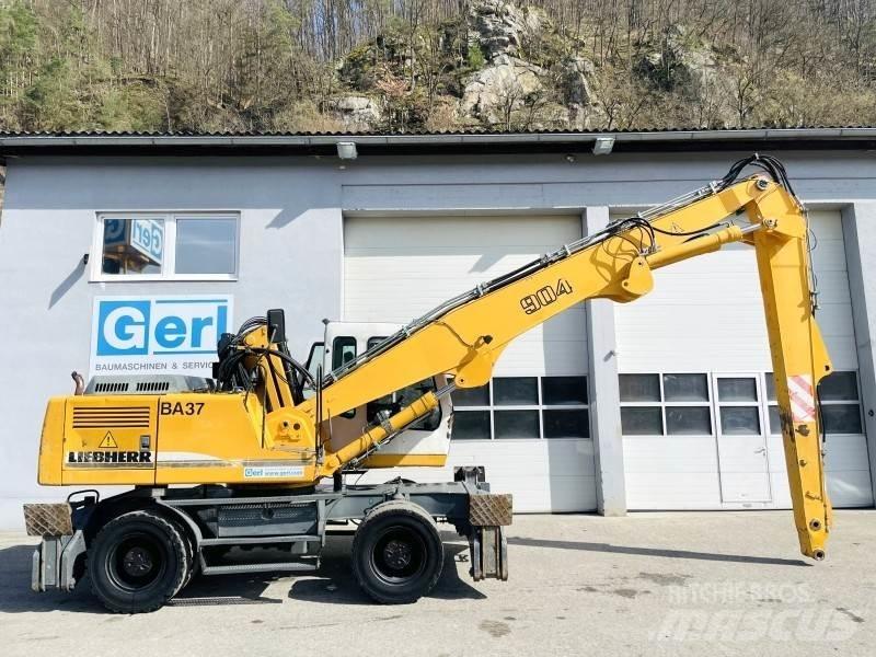 Liebherr A904 廢棄物/工業用操作車