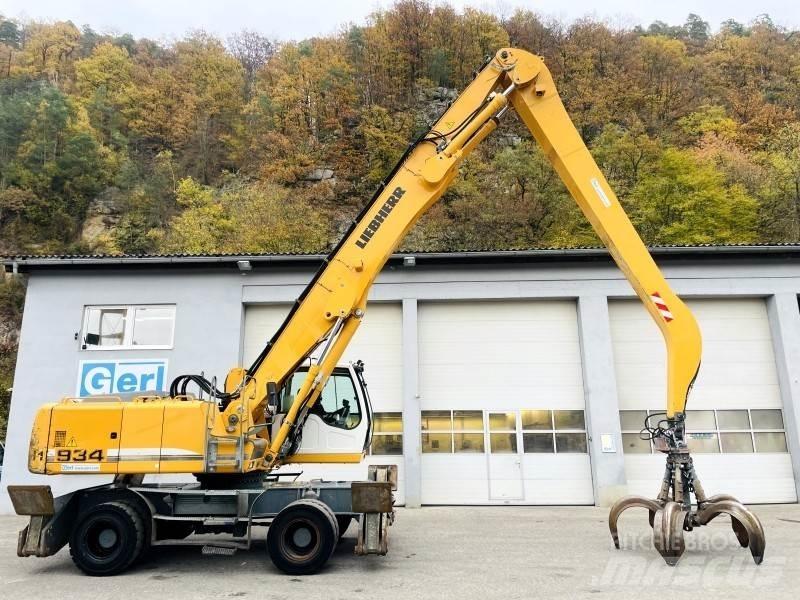 Liebherr A934C 廢棄物/工業用操作車