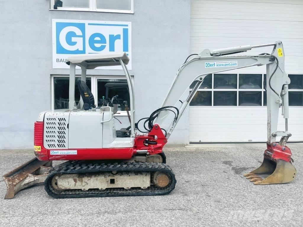 Takeuchi TB135 小型挖土機/掘鑿機<7t(小型挖掘機)